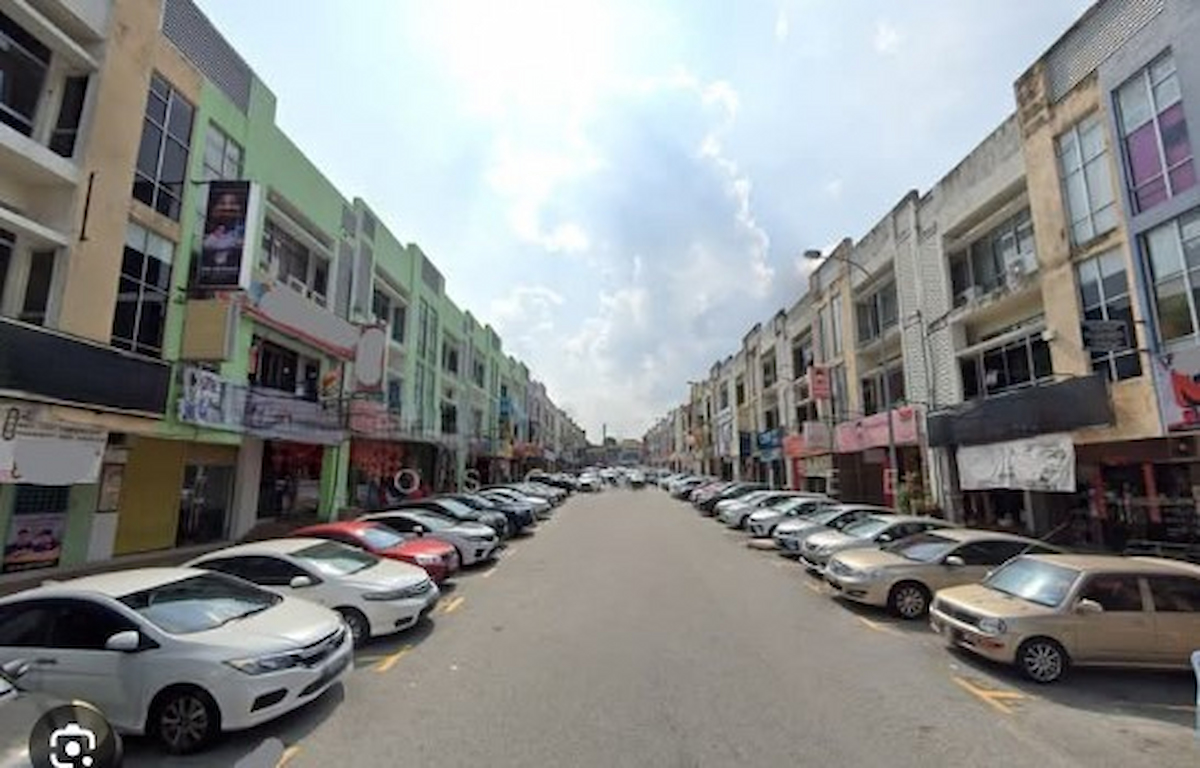 1st Floor Shoplot for Rent Bandar Baru Sri Petaling 24x75ft
